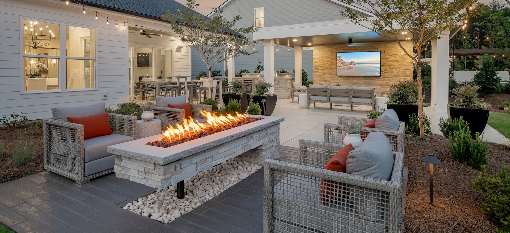 Winter Holiday Party Ideas in Your Outdoor Living Space