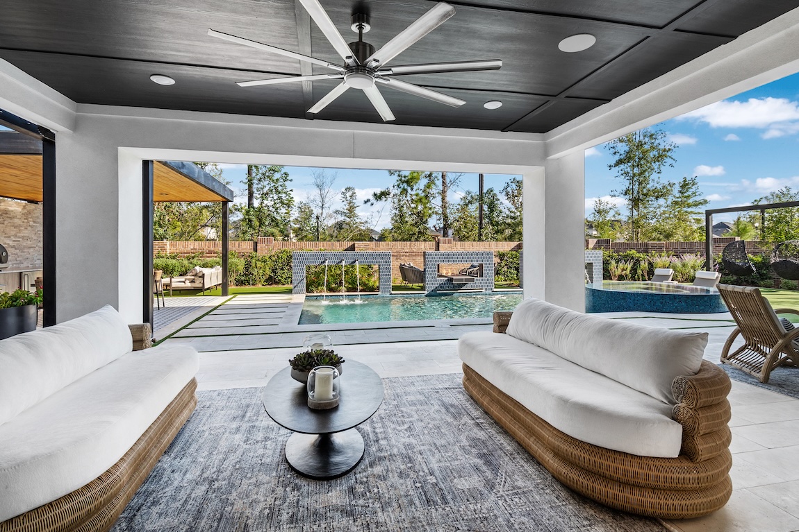 outdoor couches under cover