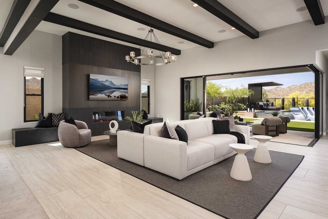 living room with access to the outdoor living space