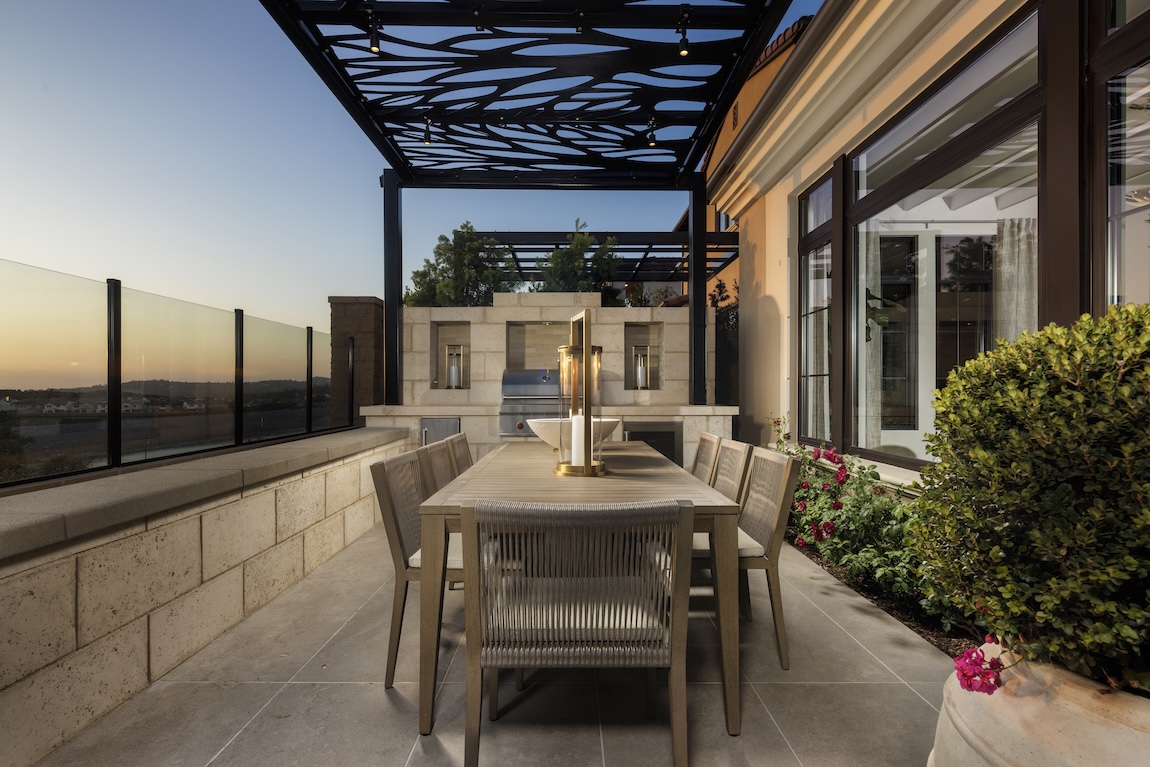 outdoor dining space overlooking the mountains