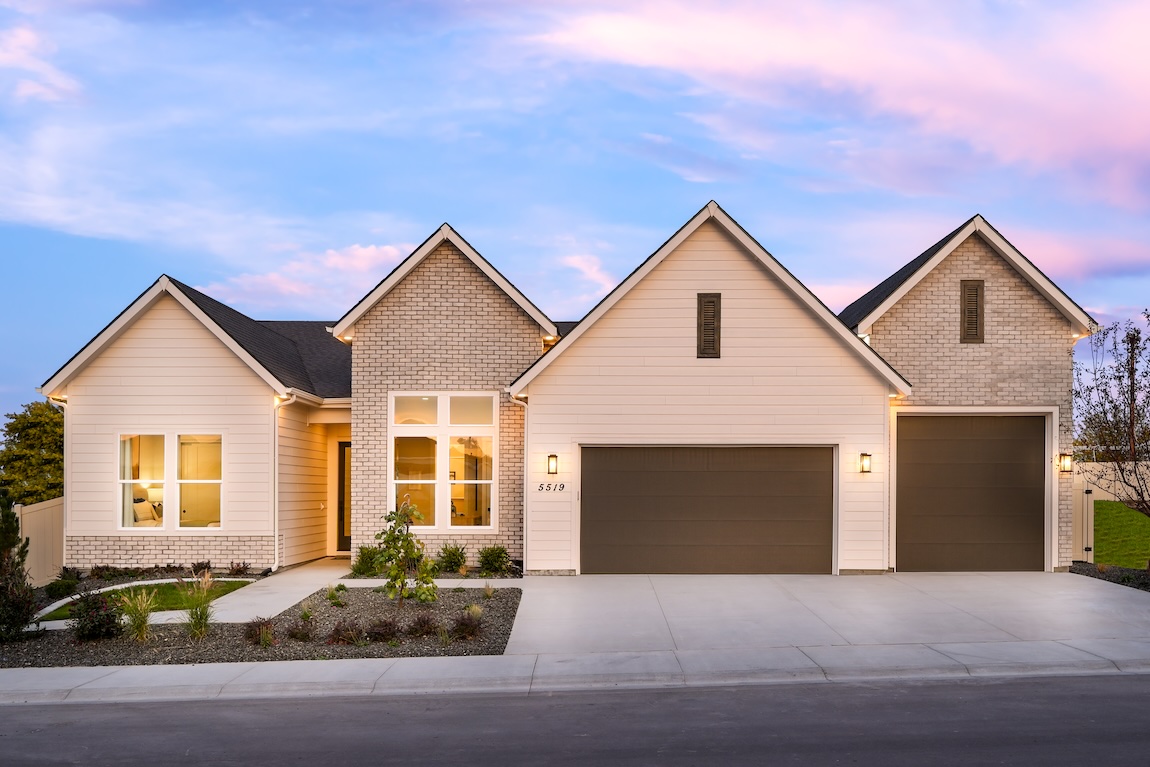modern craftsman exterior design in Caldwell, ID