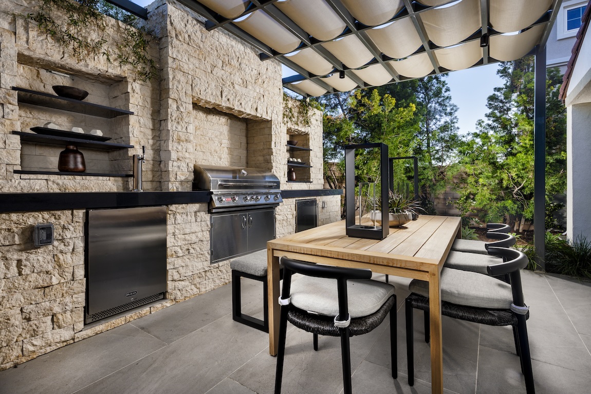 luxe barbecue design with spanish colonial style