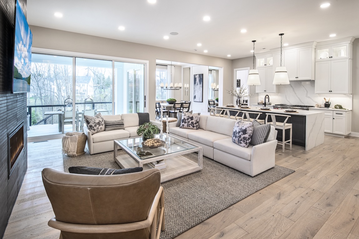 luxe modern farmhouse interior design featuring open-concept great room, mitchen, and breakfast nook