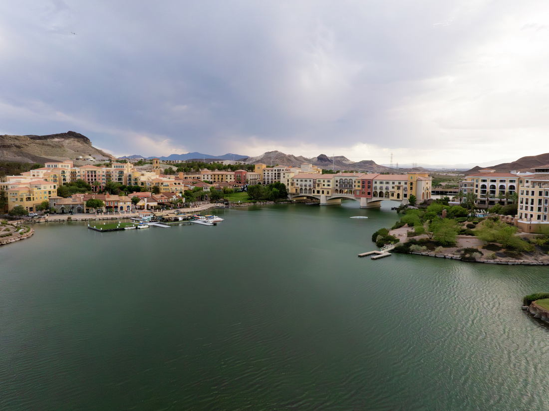 Lakefront homes and stores in Henderson, NV