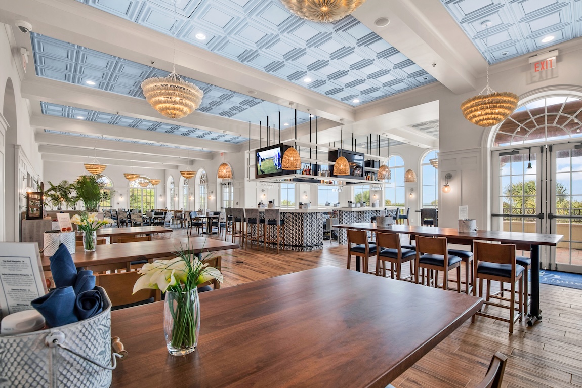 amenity space with dining areas