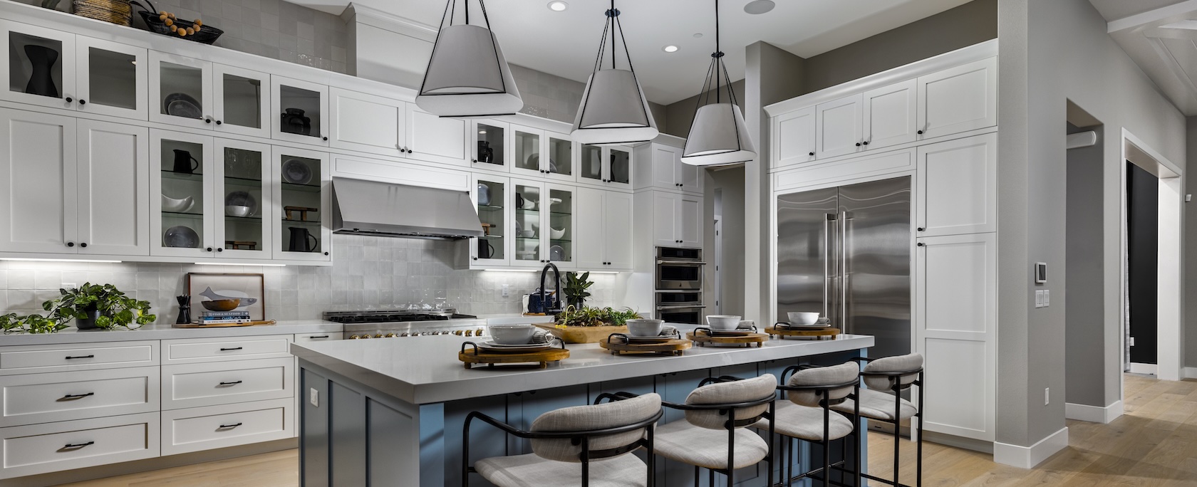 Modern Glass Kitchen Cabinets: Ideas, Styling, and Design Tips featured image
