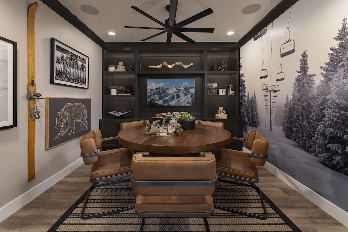 flex room with table and built-in design