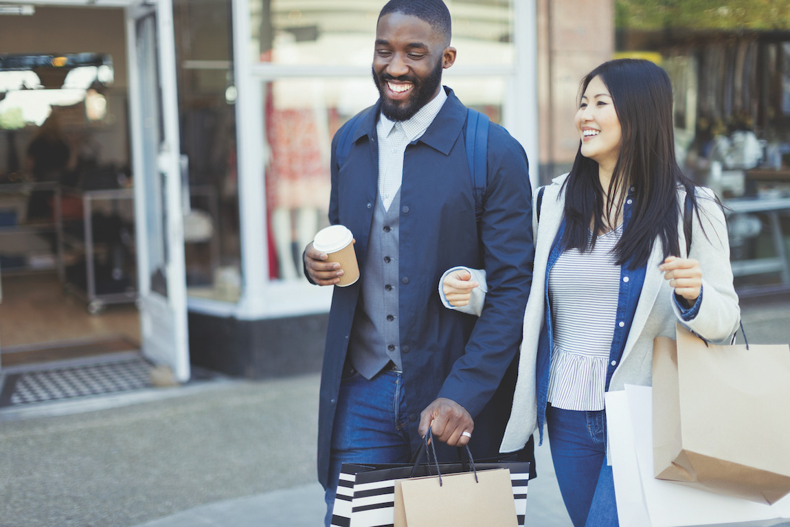 Couple shopping in Jacksonville