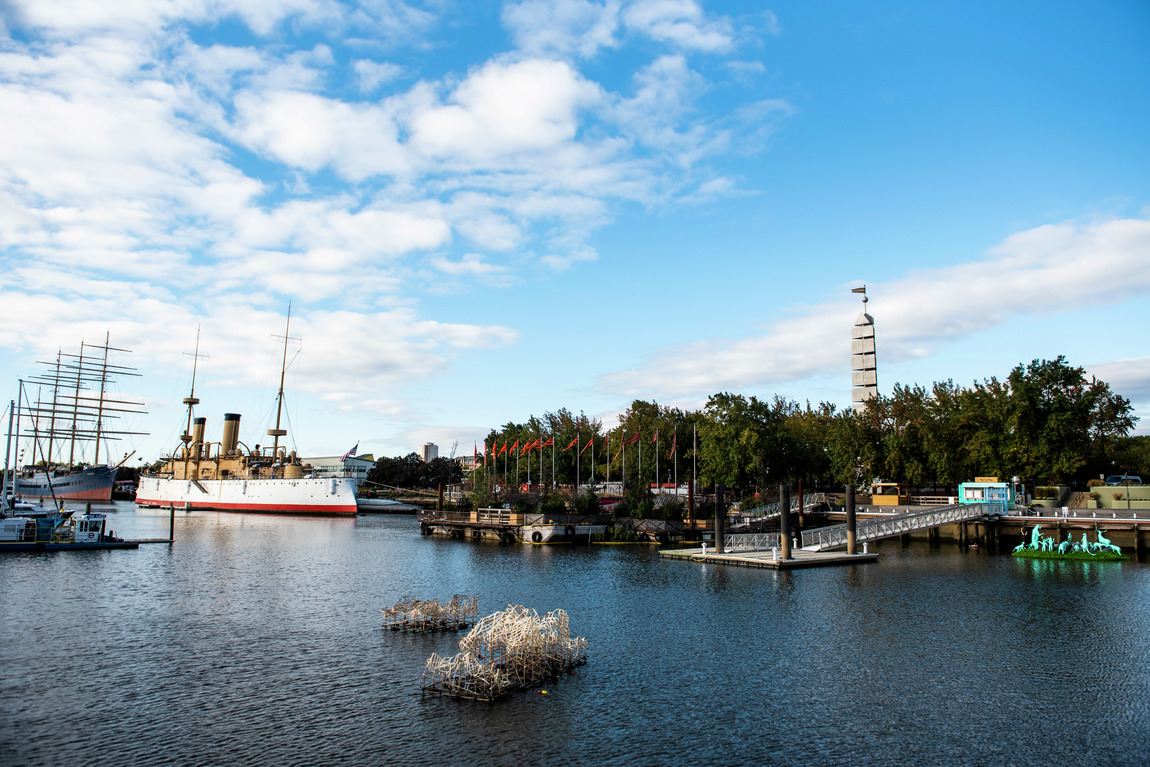 River attraction and boat
