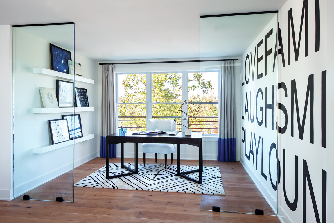 Office with natural lighting which makes it easier to work from home