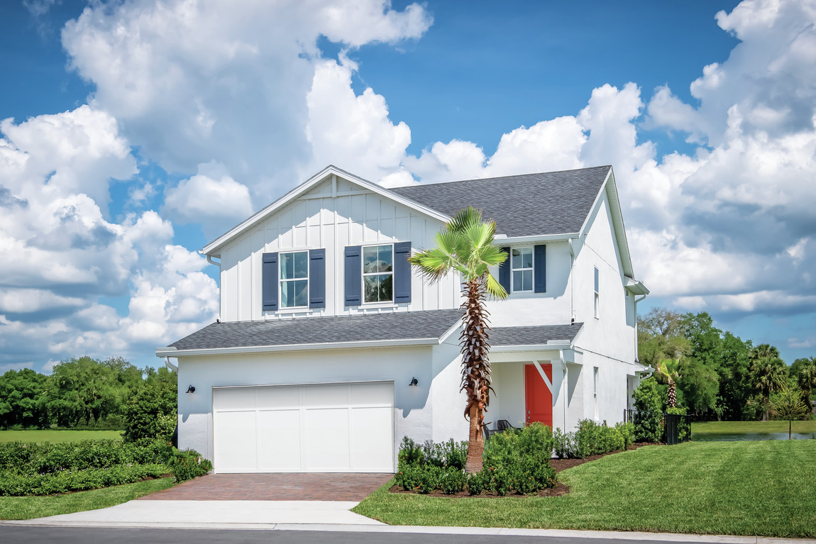 modern farmhouse exterior in Florida