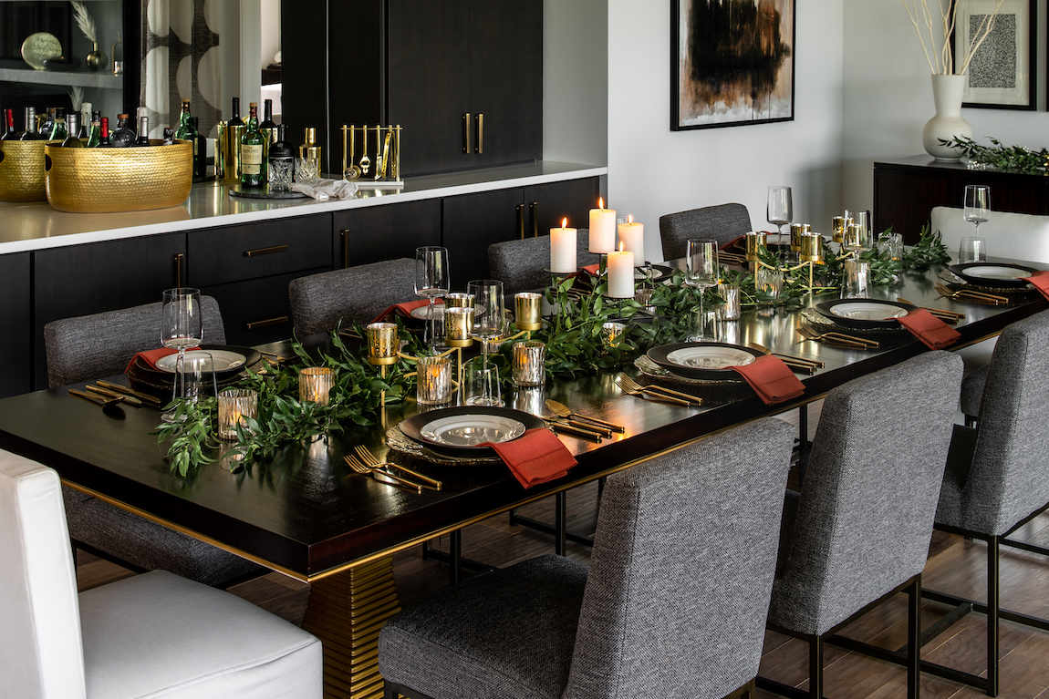 seasonal dining tablescape