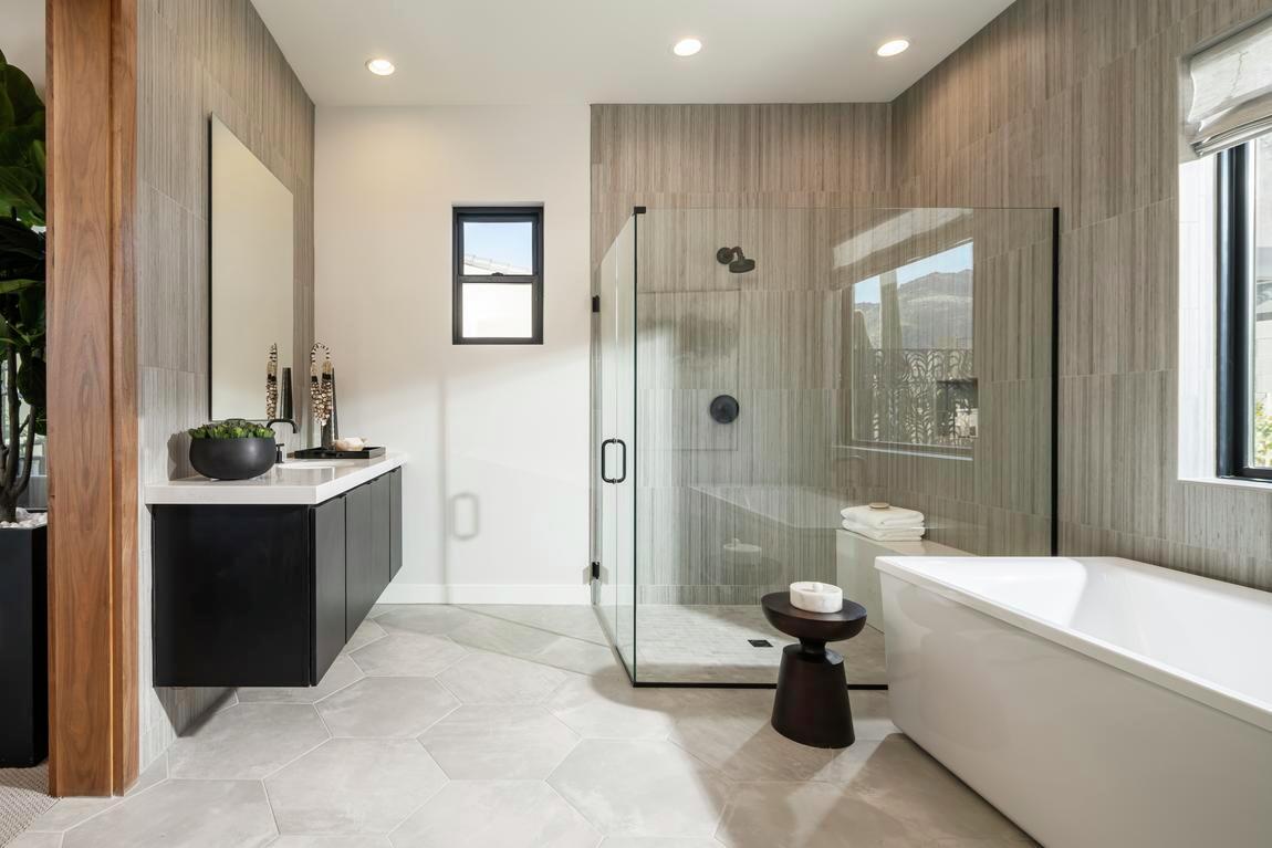 10 Modern Bathroom Shower Design Ideas