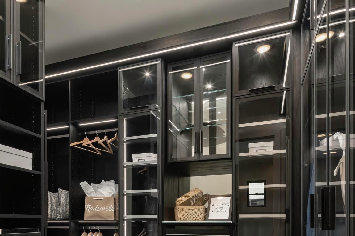 What a perfect closet looks like  15 Beautiful walk in closet ideas -  Style House Interiors