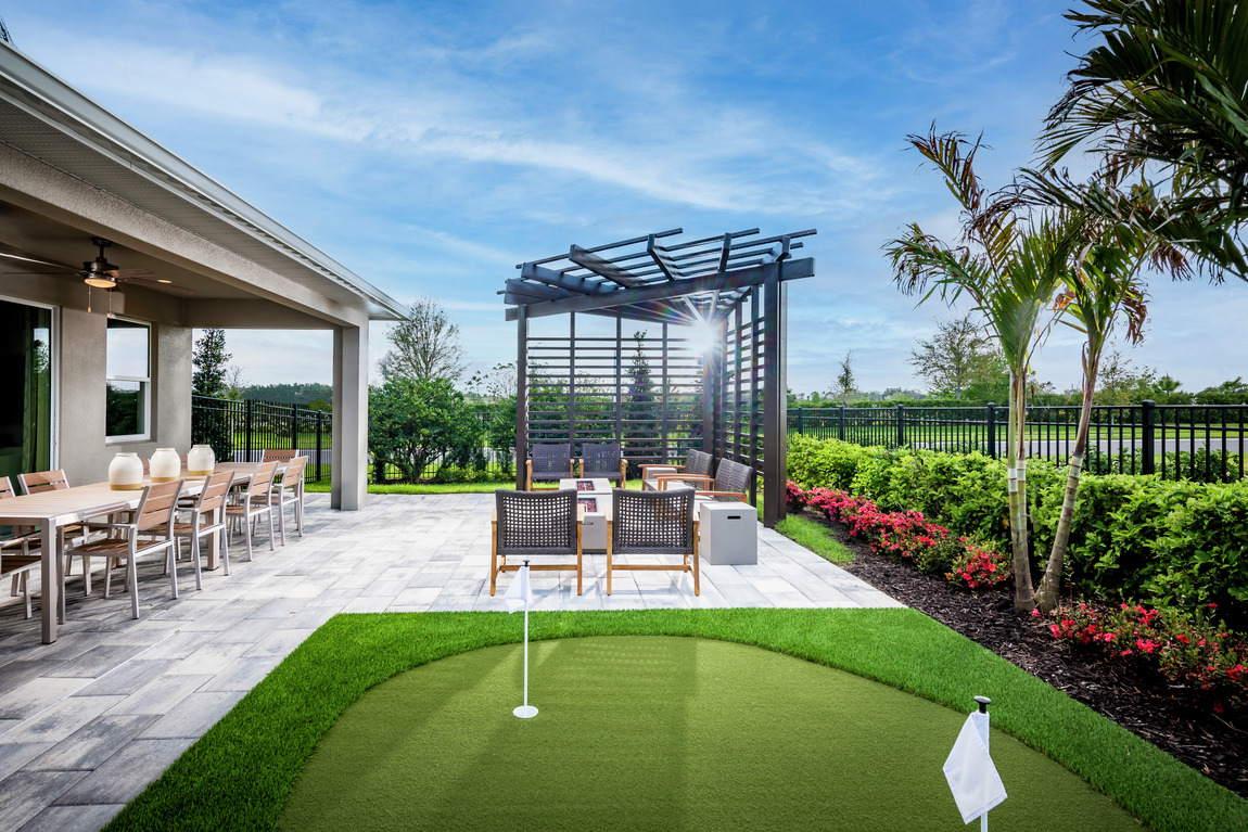 outdoor putting green