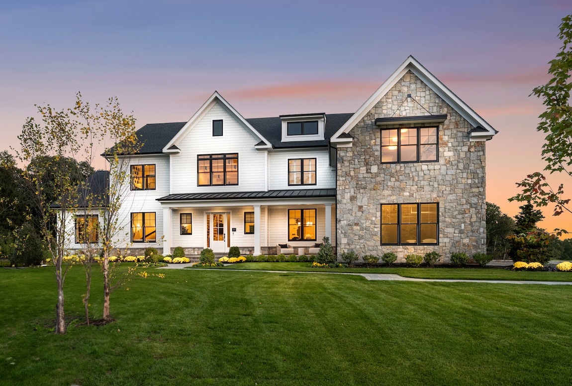 Modern quick move-in home ddesign in Dix Hills, NY